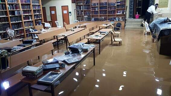 בית הכנסת המוצף // צילום: מוטי גאלער